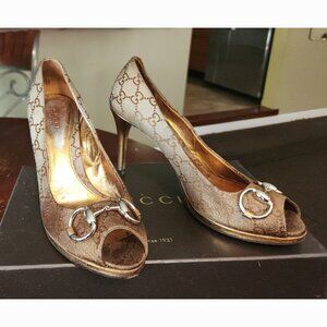 GOLD GG GUCCI HEELS